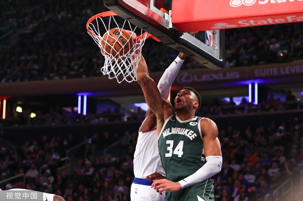 在足球比赛 在足球比赛