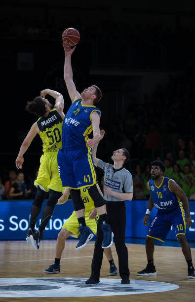 任主教练 任主教练