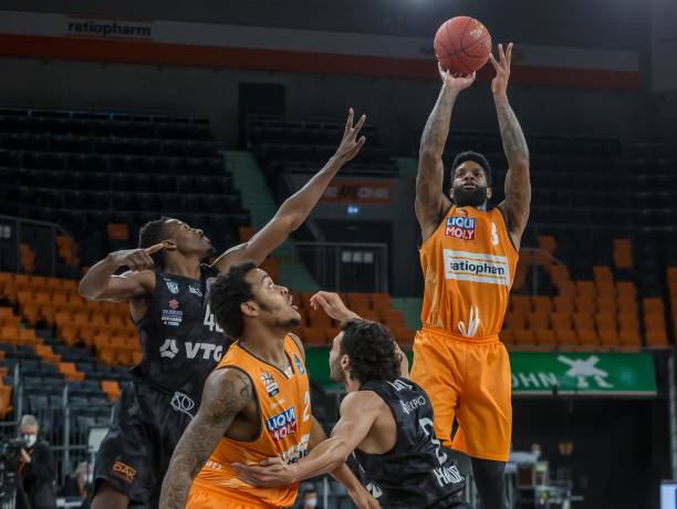 友进行单挑 友进行单挑